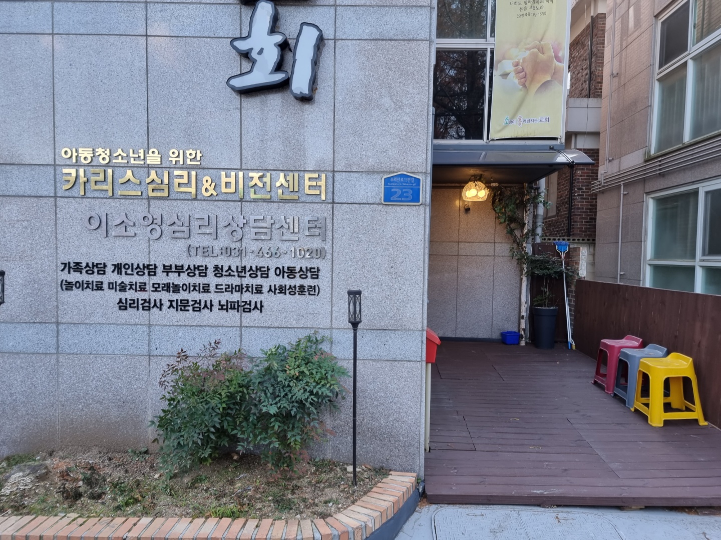 2049928719_IyJskiLo_0d3f8bfa99590203234e40a358cd96ef252981eb.jpg 이미지크게보기
